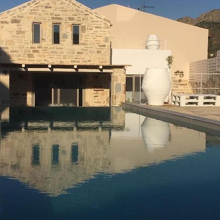 Laini Luxury Suites Pombia Екстериор снимка