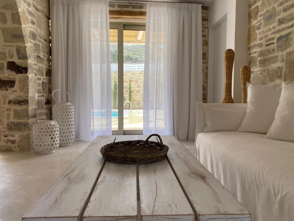 Laini Luxury Suites Pombia Екстериор снимка