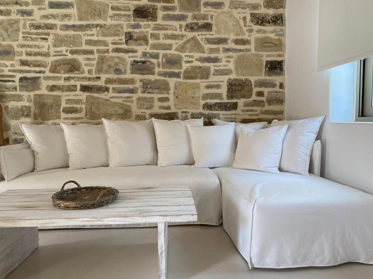 Laini Luxury Suites Pombia Екстериор снимка