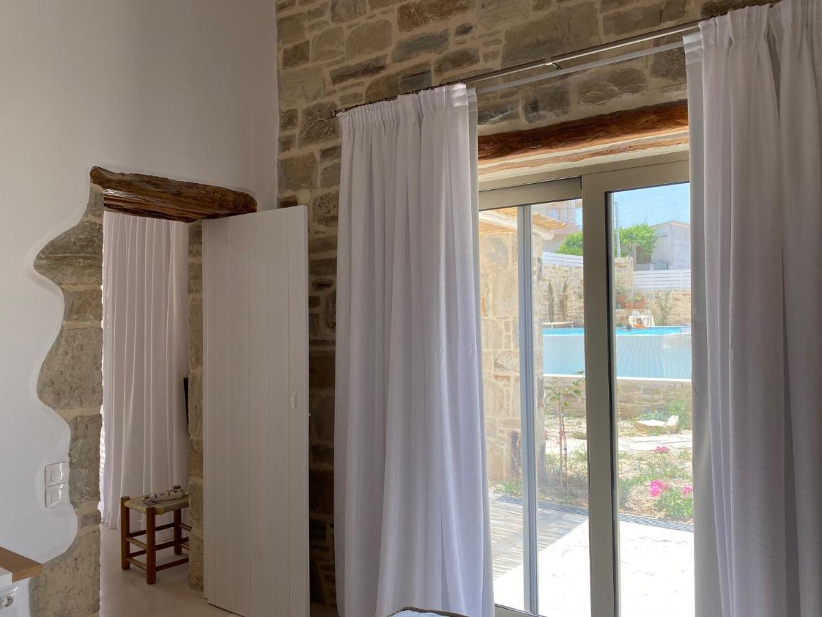 Laini Luxury Suites Pombia Екстериор снимка