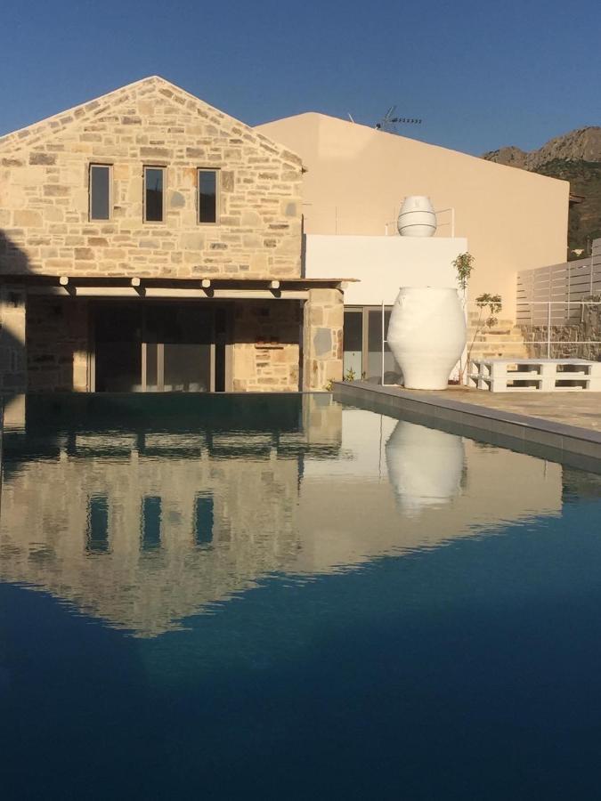 Laini Luxury Suites Pombia Екстериор снимка