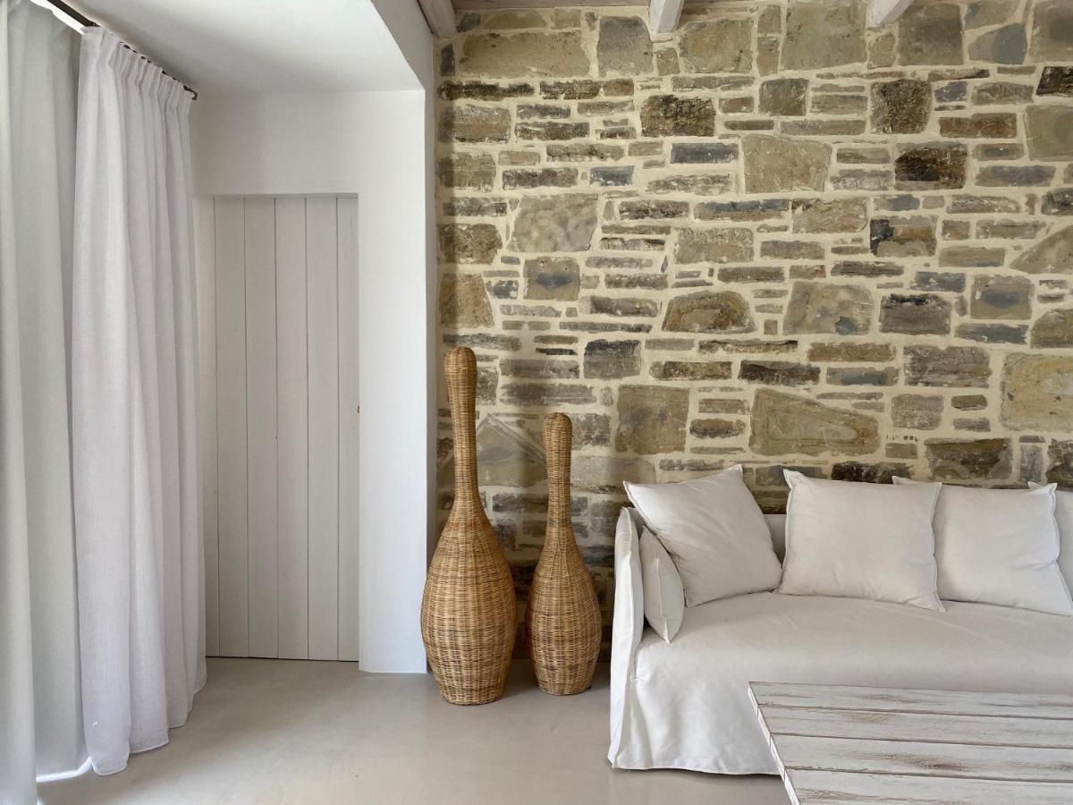 Laini Luxury Suites Pombia Екстериор снимка