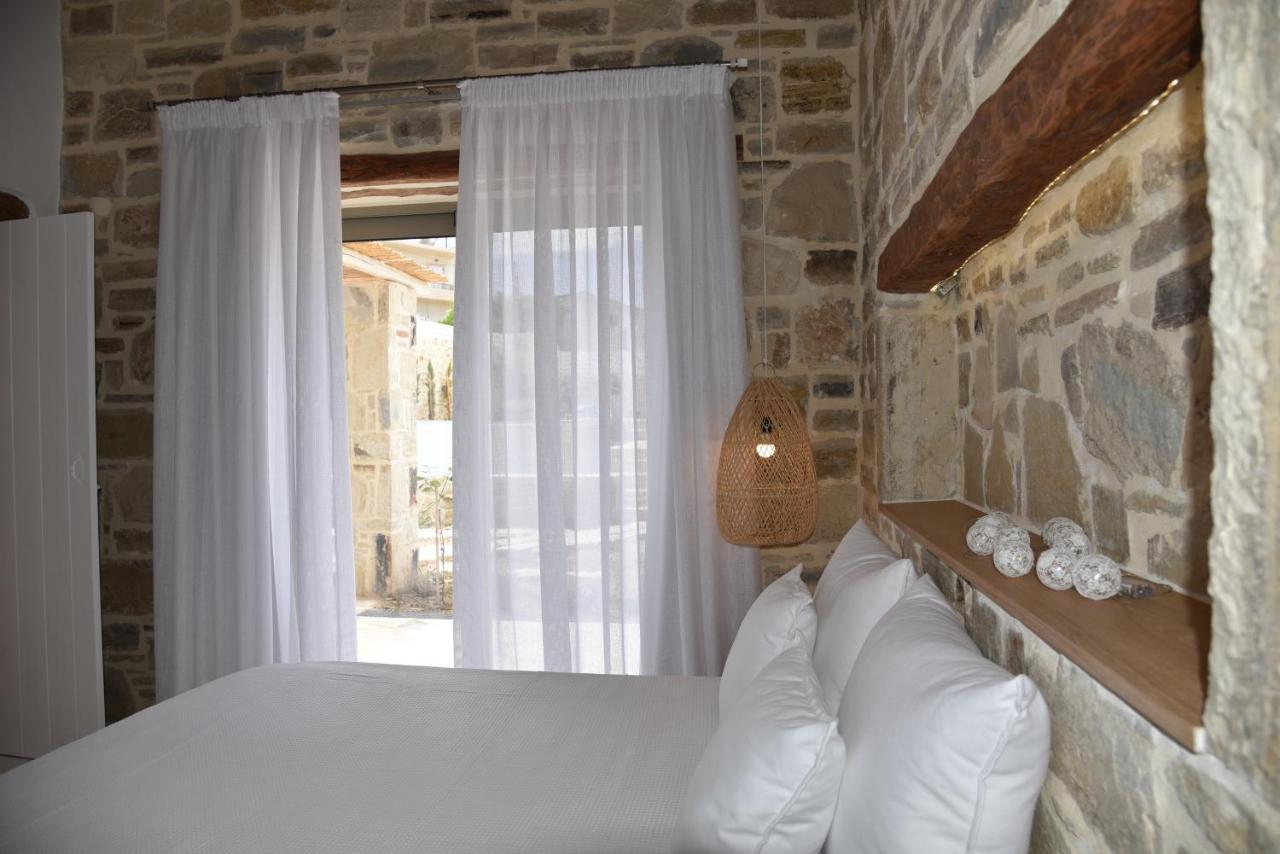 Laini Luxury Suites Pombia Екстериор снимка